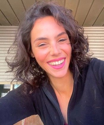 شاهد .. فيروز أبو حسن : وافقت على هذه المشاهد الجريئة بفيلم " عا أمل تجي " ولكن