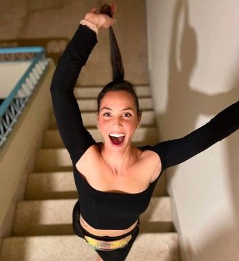 شاهد .. فيروز أبو حسن : وافقت على هذه المشاهد الجريئة بفيلم " عا أمل تجي " ولكن