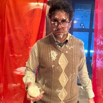 شاهد .. هشام ماجد يعتذر من آية سماحة بعد هذا المشهد - بالصور