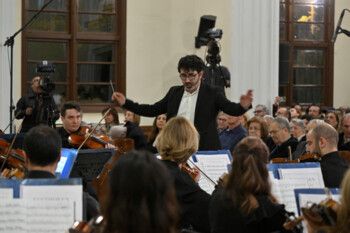 شاهد .. أمسية سمفونية إستثنائية في بيروت تجمع بين إبداع هبة القواس وعبقرية بيتهوفن