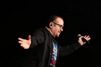 شاهد .. هشام عباس يحيي حفلاً في مصر .. بالصور