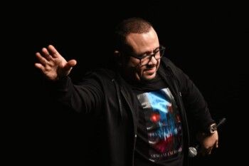 شاهد .. هشام عباس يحيي حفلاً في مصر .. بالصور