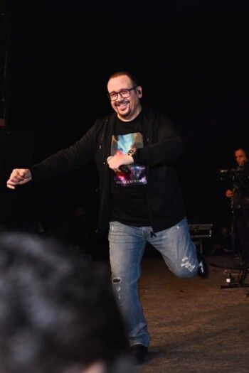 شاهد .. هشام عباس يحيي حفلاً في مصر .. بالصور