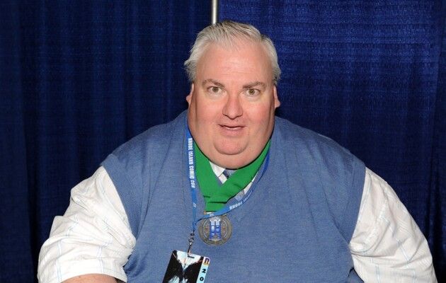 شاهد .. وفاة بطل سلسلة "Harry Potter" سايمون فيشر بيكر