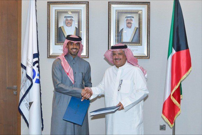 «هيئة الاتصالات» توقع عقد ترخيص مع «أوريدو» لإنزال كيبل انترنت بحري