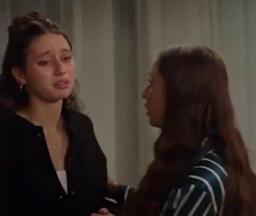 لينا صوفيا تتعرض للضرب على يد والدها في كامل العدد ++