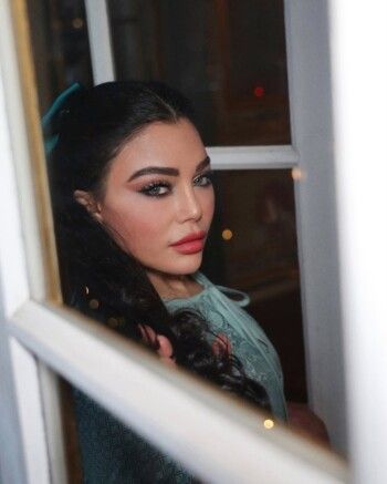 شاهد .. هيفا وهبي تتألق باطلالة جديدة من توقيع ايلي صعب - بالصور