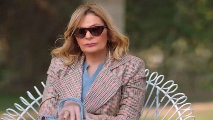 شاهد .. يسرا تعزي في وفاة الأميرة نورة بنت بندر آل سعود