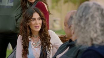 شاهد .. "شادية أبو شقرا" في "كامل العدد ++" تقدم نصائح روحية غريبة