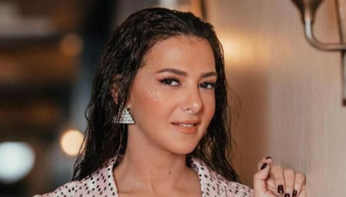 شاهد .. دنيا سمير غانم تشوق متابعيها لـ "عايشة الدور"