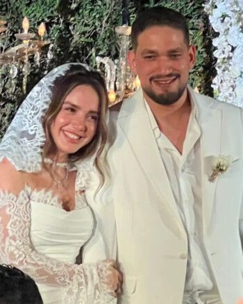 شاهد .. رنا رئيس تعقد قرانها بشكل غير متوقع على خطيبها السابق