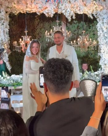 شاهد .. رنا رئيس تعقد قرانها بشكل غير متوقع على خطيبها السابق