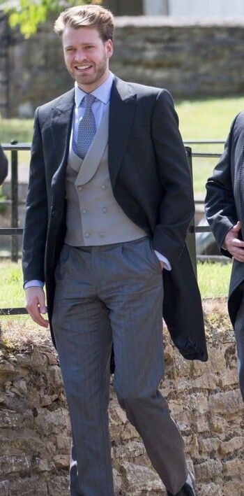 شاهد .. ظهور إبن شقيق الأميرة ديانا للمرة الأولى أحدث ضجة