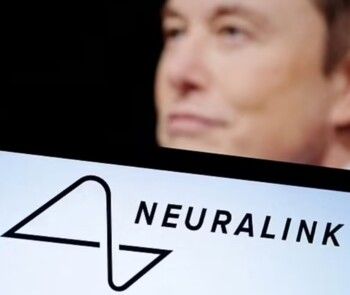 شاهد .. "المرآة السوداء" يثير الجدل بهذه الشريحة الدماغية .. وما علاقة إيلون ماسك ؟