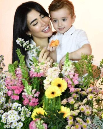 شاهد .. جيسيكا عازار تحتفل بعيد الأم مع ابنها فهد