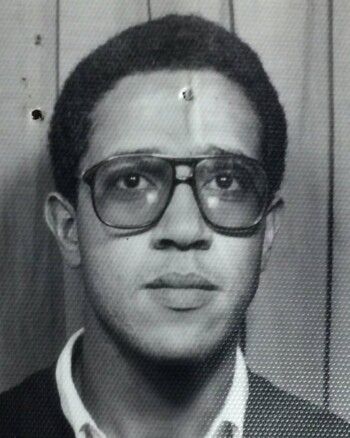 شاهد .. أشرف عبد الباقي يمازح جمهوره بصورة له من شبابه