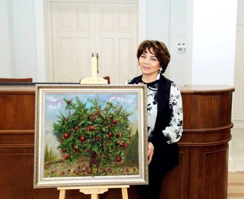 شاهد .. الفنانة الأذربيجانية سغراء باغيرزادا تروي أسرار رحلتها الفنية