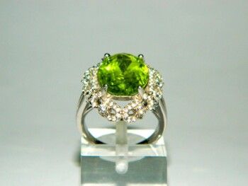 شاهد .. اكتشفوا الحجر الكريم الخاص بكم بحسب شهر ميلادكم