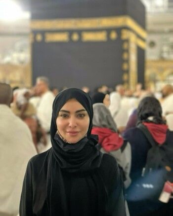 شاهد .. ميرهان حسين تشارك متابعيها هذه اللحظات من الحرم المكي أثناء أداء مناسك العمرة