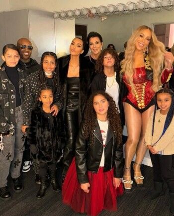 شاهد .. كريس جينر تعايد صديقتها ماريا كاري بذكريات مميزة في عيدها الـ 56