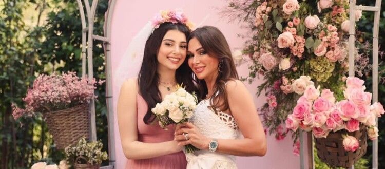 شاهد .. الشبه بين ماريتا الحلاني ووالدتها كوليت بولس واضح.. إليكم بعض صورهما سوياً