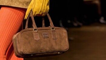 شاهد .. حافظِ على تألقك بإنتقاء حقيبة اليد وفقاً لصيحات ربيع 2025