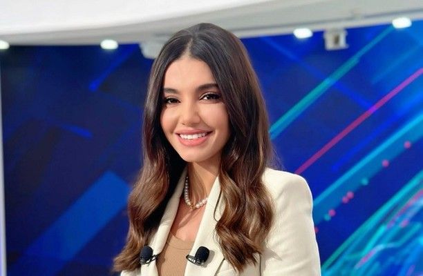 شاهد .. ليال الإختيار تعايد متابعيها بإطلالة تعكس التفاؤل