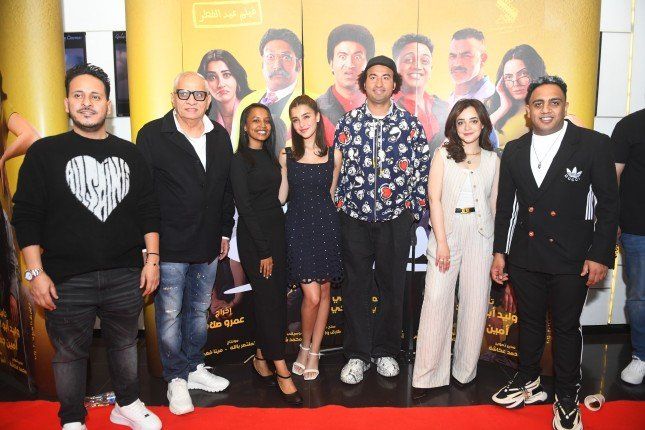 بالصور.. صناع فيلم «الصفا ثانوية بنات» يحتفلون بالعرض الخاص بإحدى السينمات