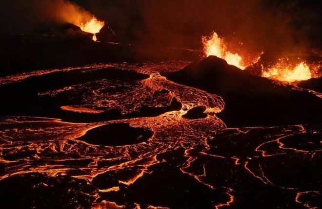 أيسلندا.. إعلان حالة التأهب تخوّفا من ثوران بركاني