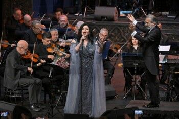 شاهد .. جاهدة وهبه والأوركسترا الشرق عربية بقيادة أندريه الحاج يقدمان أمسية لا تُنسى
