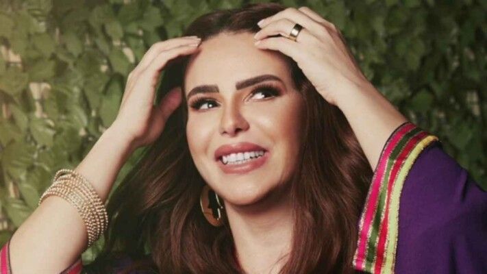 شاهد .. دنيا عبد العزيز تستذكر والدتها بكلمات مؤثرة