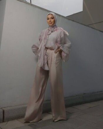 شاهد .. إذا كنت محجبة.. إليك هذه طرق لتنسيق إطلالاتك الربيعية