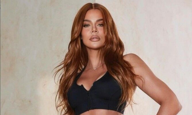 شاهد .. كلوي كارداشيان تتالق بجامبسوت رياضي ضيق وتستعرض رشاقتها