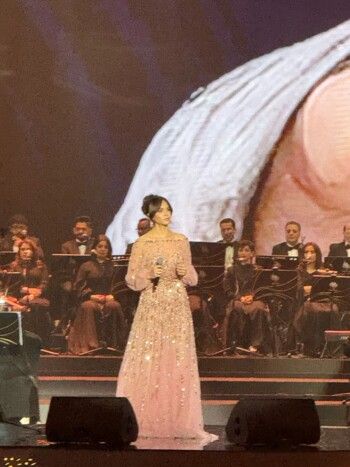 شاهد .. آمال ماهر تتألق في "ليلة دايم السيف" وتبهر الجمهور بإحساسها الخليجي - بالصور