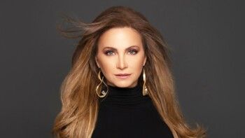 شاهد .. مسرح المدينة كرّم أنطوان كرباج في احتفال يليق بمسيرته التمثيلية المشرّفة