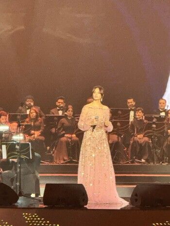 شاهد .. آمال ماهر تتألق في "ليلة دايم السيف" وتبهر الجمهور بإحساسها الخليجي - بالصور