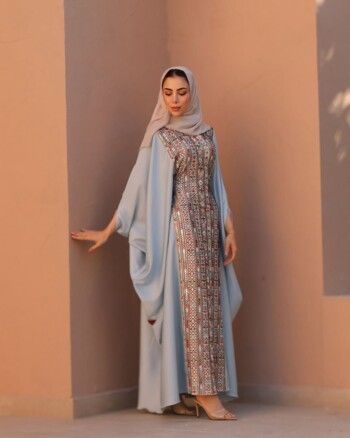 شاهد .. إذا كنت محجبة.. إليك هذه طرق لتنسيق إطلالاتك الربيعية