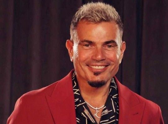 شاهد .. عمرو دياب يحيي حفلاً حاشدًا في البحرين ويخطف الأنظار بإطلالة مختلفة