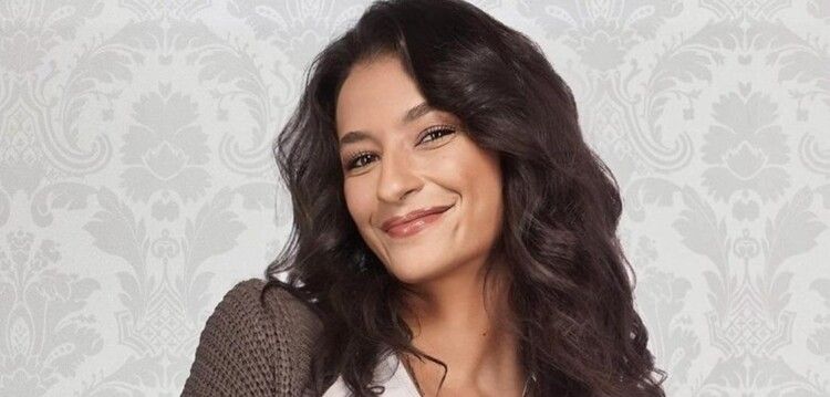 شاهد .. "أنف" أميرة أديب وضعها بمأزق في عملها.. وهذا ما روته