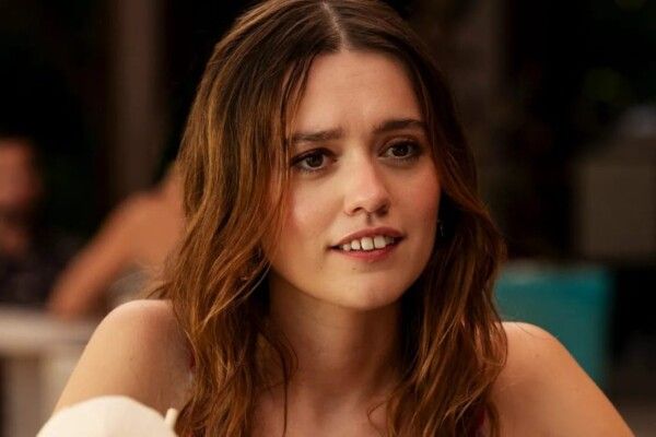 شاهد .. إيمي لو وود تتحدث مشاعرها الحقيقية تجاه ابتسامتها