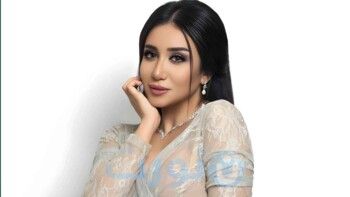 شاهد .. فنانة تعلن طلاقها بطريقة ملفتة