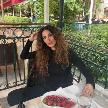 شاهد .. كيف تنسقين إطلالتك في المالديف؟ إليك أفكارا من إطلالات الفنانات!