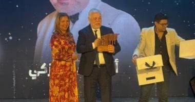 مهرجان الفضاءات المسرحية المتعددة يكرم أشرف زكي وسط احتفاء فني واسع