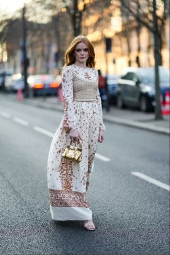 شاهد .. إليكِ هذه الطرق لتنسيق فستانك الماكسي وإرتدائه بشكل متكرر