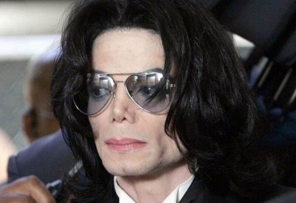 شاهد .. ظهور شبيه مايكل جاكسون..إطلالته تُحدث بلبلة-بالصورة