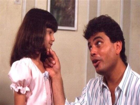 شاهد .. فيديو نادر من كواليس فيلم "العفاريت" لـ عمرو دياب والطفلة هديل