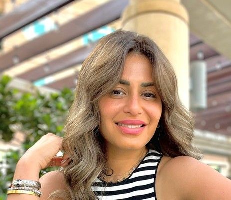 شاهد .. والدة منة فضالي تتعرض لإصابة في عينها وهذا ما حصل!