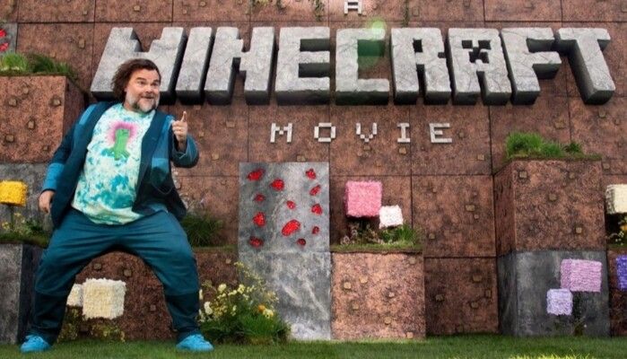 شاهد .. ترند "تشكن جاوكي" يثير الفوضى في صالات السينما خلال عرض فيلم "ماينكرافت"