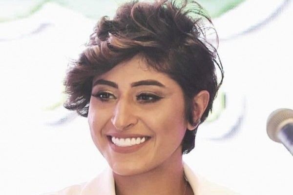 شاهد .. شجون الهاجري بفيديو مؤثر وإنساني مع والدها في المستشفى