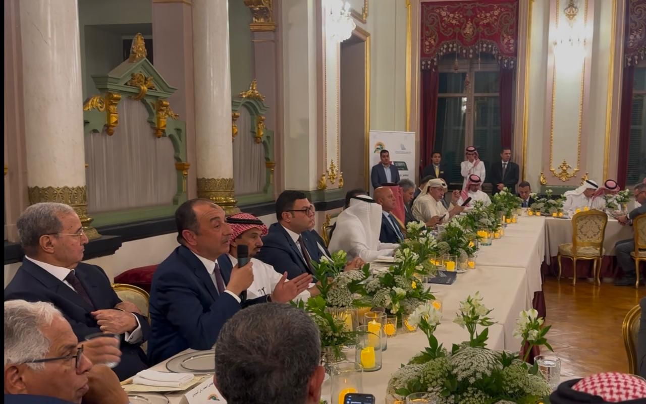 وزير قطاع الأعمال العام يشارك فى جلسة حوارية مع وفد اتحاد الغرف السعودية